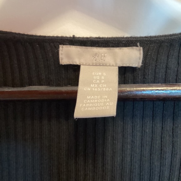 H&M top - Picture 3 of 3